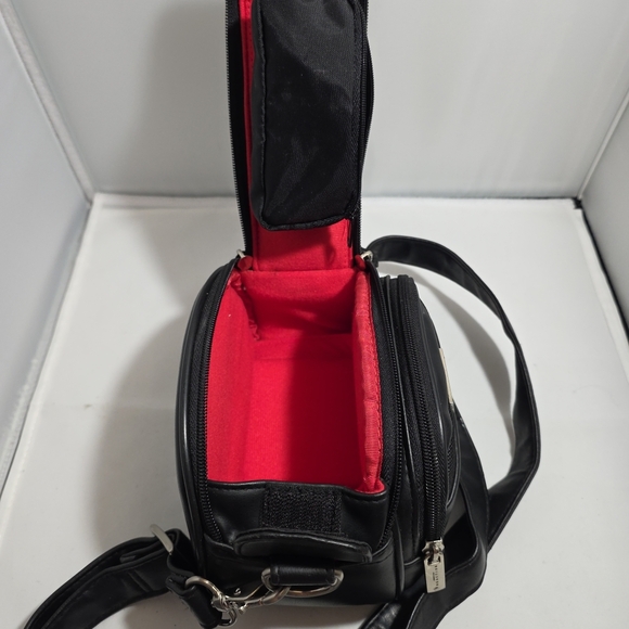 Kenneth Cole Reaction Camera Equipment Bag # 554665 (DF) - Picture 11 of 11